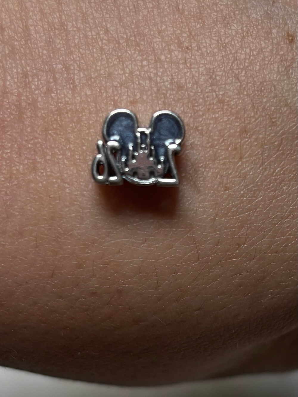 Pandora Pink Opal 2026 Mickey Mouse Charm - Picture 2 of 4
